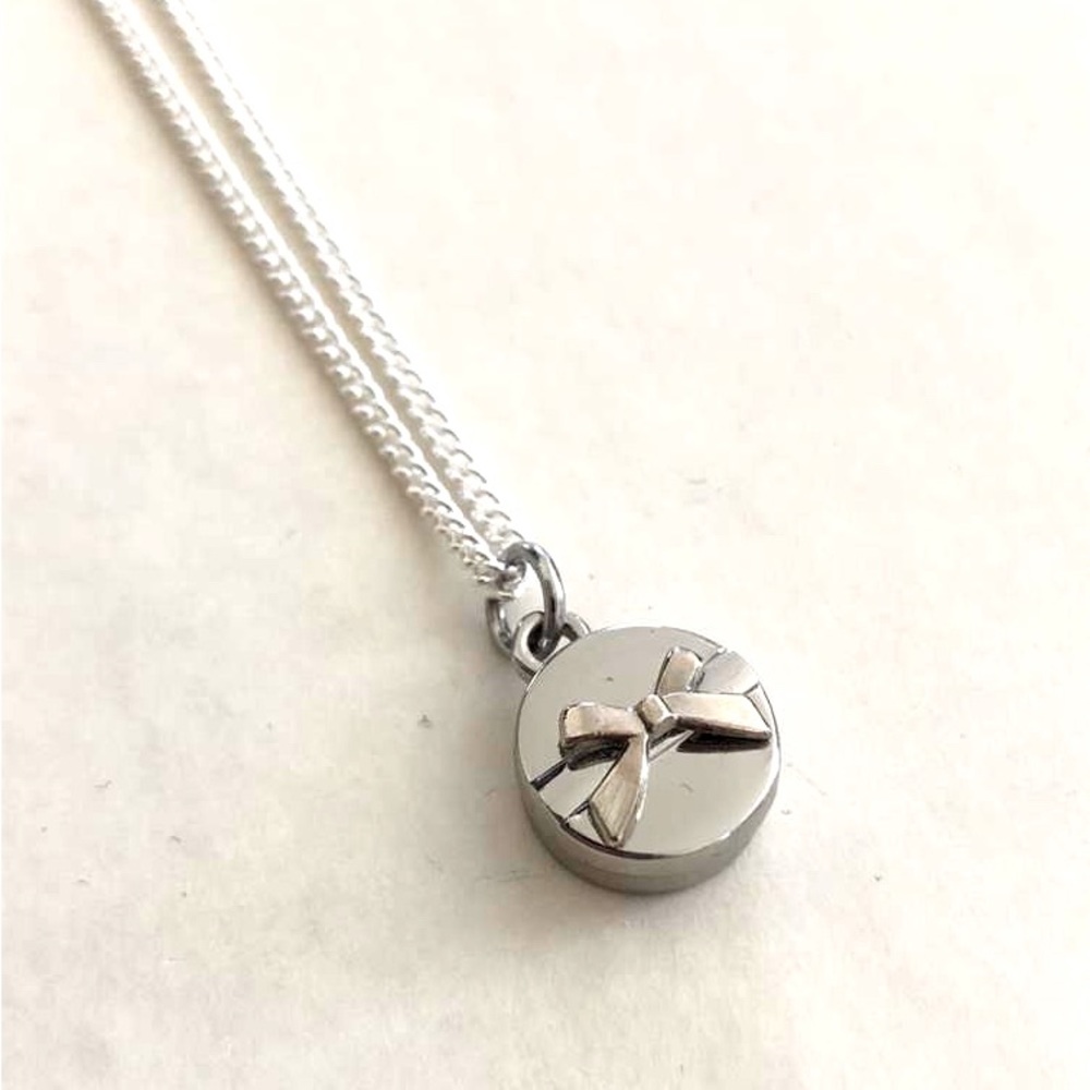 Christian Dior Silver Circle Bow Pendant on Chain/Necklace